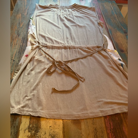 Summer Dress (L) - Picture 2 of 3